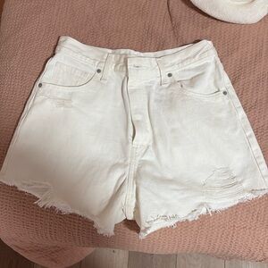 Levi distressed shorts